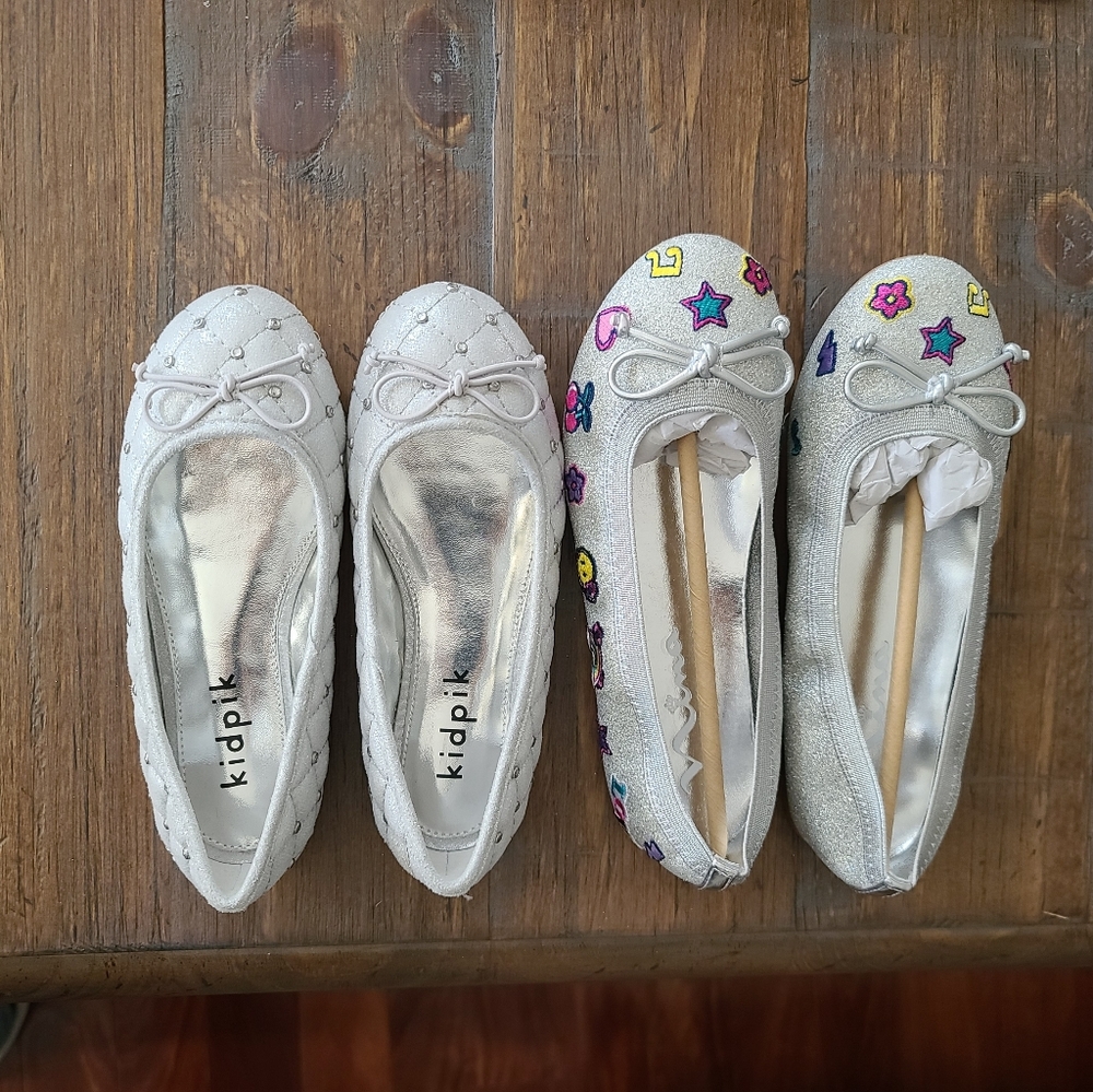 Lot of two beautiful NEW flats, Kids Size 13 and 3